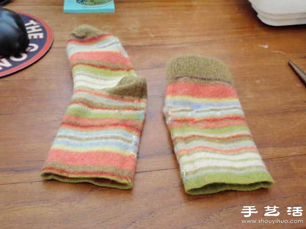 襪子制作毛絨絨的可愛小狗玩偶 -  rpnrmr.com