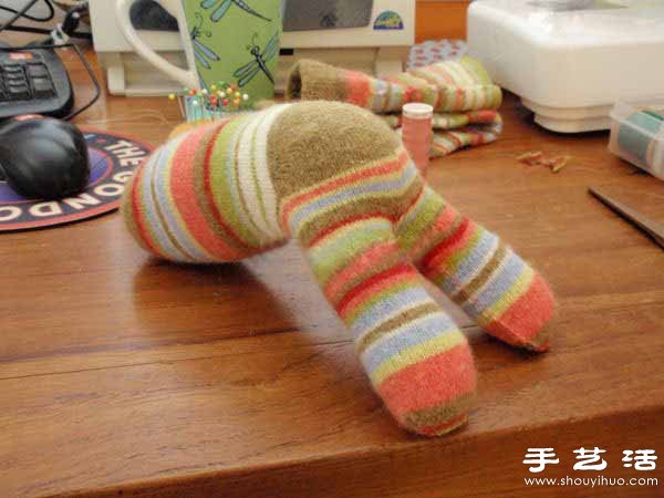 襪子制作毛絨絨的可愛小狗玩偶 -  rpnrmr.com