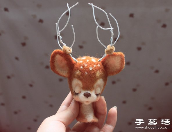 羊毛氈+鐵絲 手工制作沉思的梅花鹿教程 -  rpnrmr.com