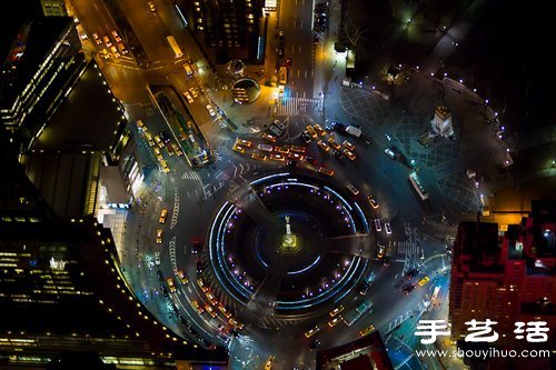 從超高建筑物樓頂向下俯拍的攝影作品 -  rpnrmr.com