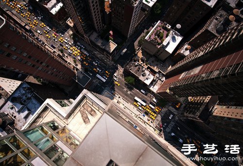 從超高建筑物樓頂向下俯拍的攝影作品 -  rpnrmr.com