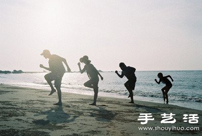 充滿趣味的海邊畢業(yè)照創(chuàng)意 -  rpnrmr.com