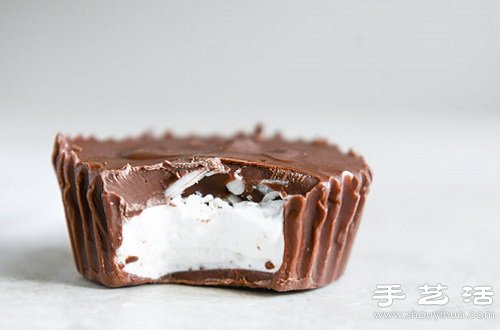 自制內(nèi)藏棉花糖的趣味巧克力甜品 -  rpnrmr.com