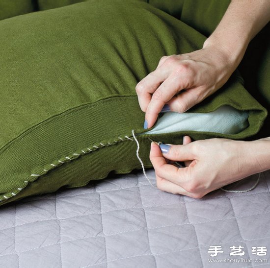 長袖T恤+靠枕/抱枕 廢物利用手工制作狗窩 -  rpnrmr.com