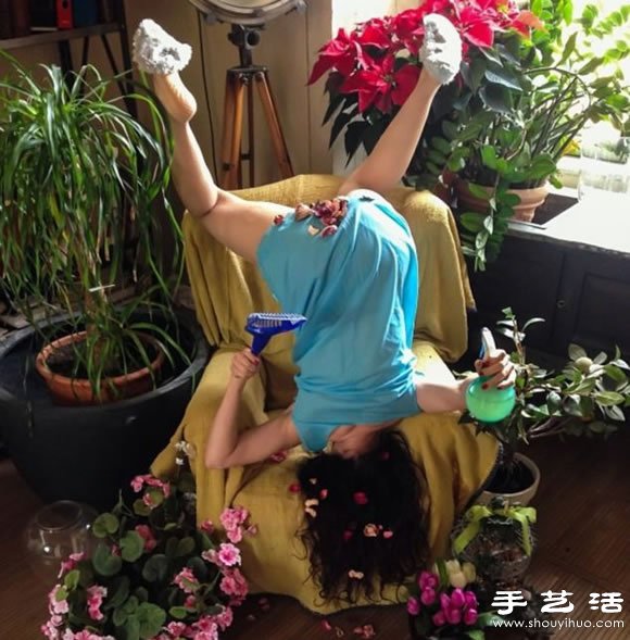 攝影師拍攝創(chuàng)意摔跤照片 暗喻人類本末倒置 -  rpnrmr.com