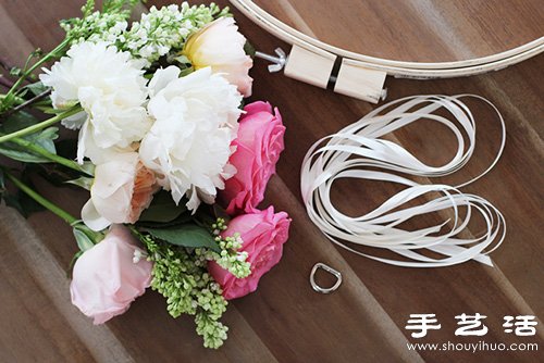 玫瑰花DIY制作漂亮的花環(huán)裝飾品 -  rpnrmr.com