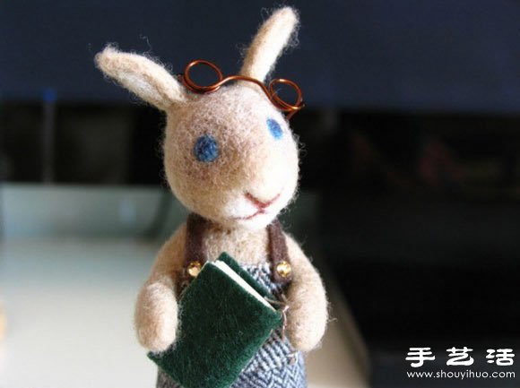 羊毛氈手工制作的兔子老師 -  rpnrmr.com