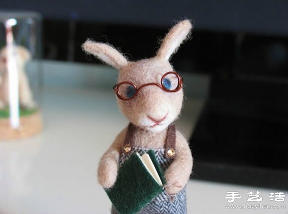 羊毛氈手工制作的兔子老師 -  rpnrmr.com