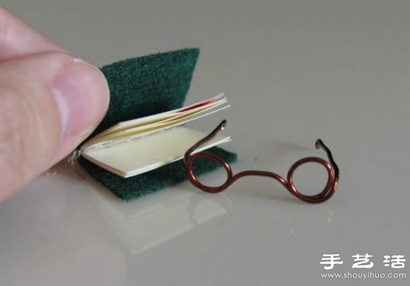羊毛氈手工制作的兔子老師 -  rpnrmr.com