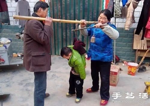 小時(shí)候被這樣稱過體重的來冒個(gè)泡撒~~~ -  rpnrmr.com