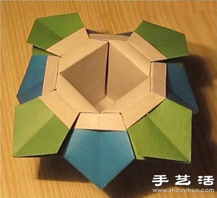 折紙花朵收納盒的手工制作圖解教程 -  rpnrmr.com