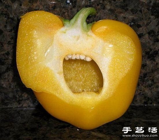 青椒與紅椒創(chuàng)意DIY恐怖表情 -  rpnrmr.com
