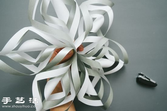 手工剪紙制作超美3D立體雪花教程 -  rpnrmr.com