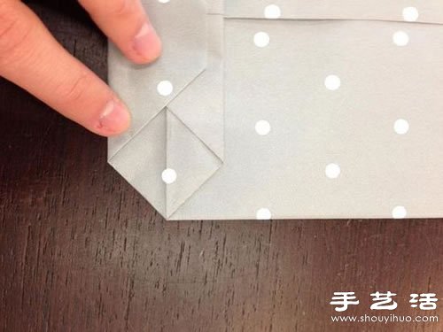 手工折紙制作經(jīng)典的禮品包裝袋 -  rpnrmr.com