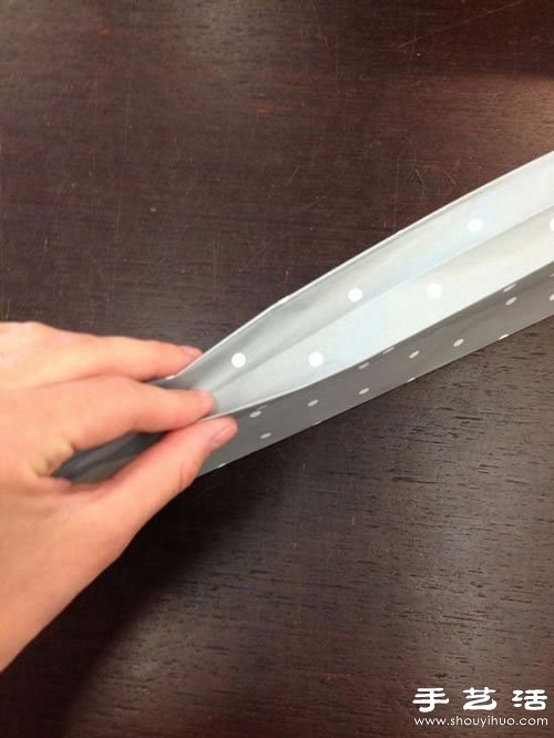 手工折紙制作經(jīng)典的禮品包裝袋 -  rpnrmr.com