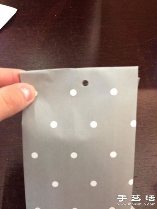 手工折紙制作經(jīng)典的禮品包裝袋 -  rpnrmr.com