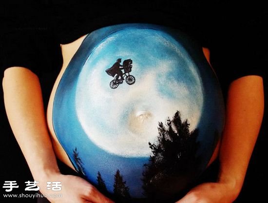 準(zhǔn)媽媽隆起肚皮上的漂亮彩繪 -  rpnrmr.com