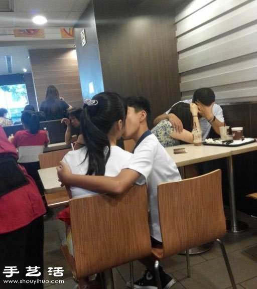 忘我的兩位小盆友 -  rpnrmr.com