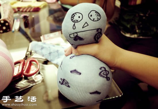 長耳兔襪子娃娃 襪子制作兔子玩偶圖解教程 -  rpnrmr.com
