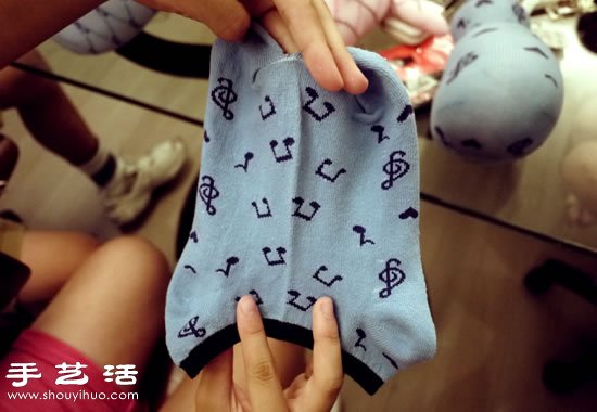 長耳兔襪子娃娃 襪子制作兔子玩偶圖解教程 -  rpnrmr.com