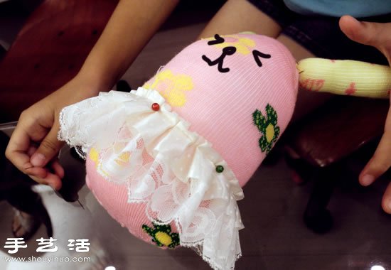 長耳兔襪子娃娃 襪子制作兔子玩偶圖解教程 -  rpnrmr.com