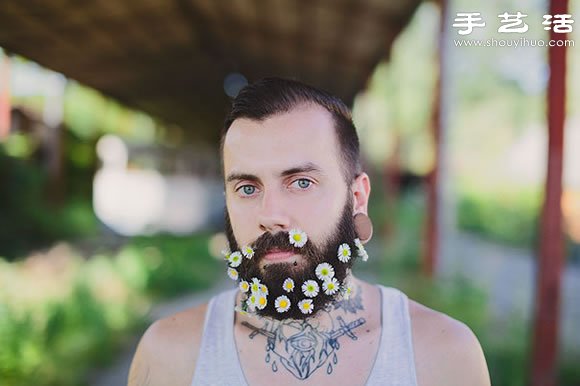 男人胡子上插花你見過沒？ -  rpnrmr.com