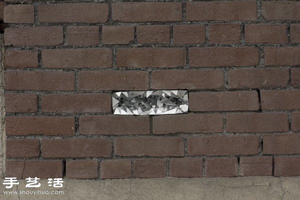 拯救市容行動(dòng)：DIY紙片結(jié)晶體修補(bǔ)殘破磚瓦 -  rpnrmr.com