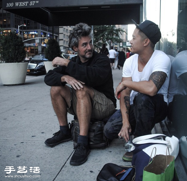 紐約街頭游走的善心理發(fā)師 Mark Bustos -  rpnrmr.com