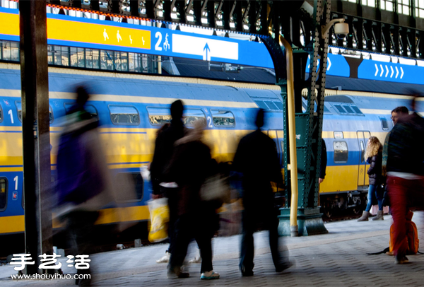 地鐵LED顯示屏設(shè)計(jì) 告訴你哪個(gè)車廂有位置 -  rpnrmr.com