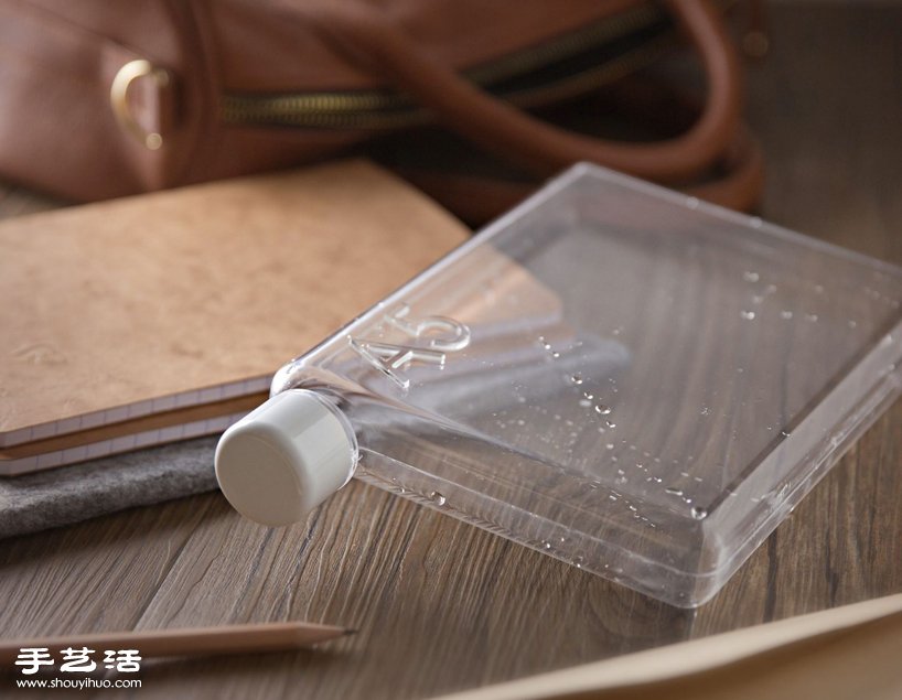Memobottle 跟書一樣薄的水壺 -  rpnrmr.com