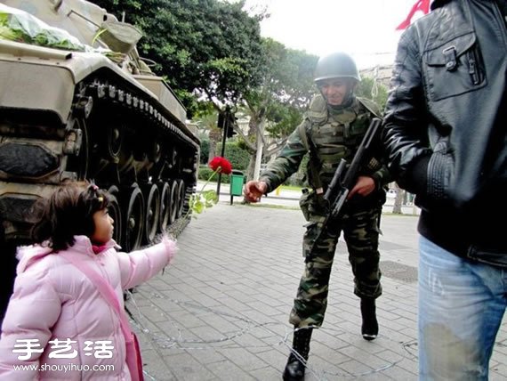 42張照片記錄撼動(dòng)人心的純真人性瞬間 -  rpnrmr.com