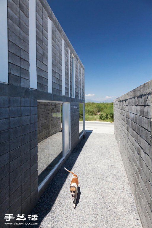 混凝土塊堆成的小屋 Modern Box House -  rpnrmr.com