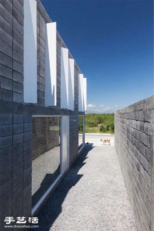 混凝土塊堆成的小屋 Modern Box House -  rpnrmr.com
