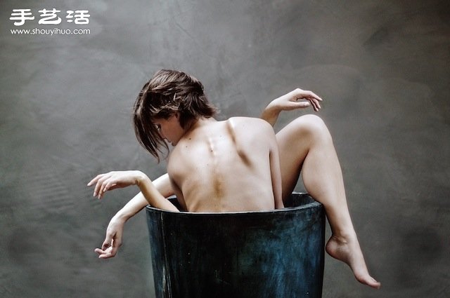 藝術(shù)家眼中的自己 10張走進(jìn)靈魂深處自拍照 -  rpnrmr.com