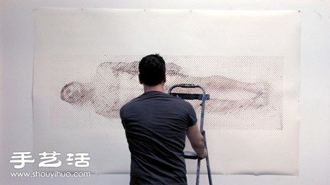 紐約藝術(shù)家Ted Lawson用鮮血畫出裸體肖像 -  rpnrmr.com
