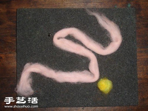羊毛氈手工DIY制作耳機裝飾花圖解教程 -  rpnrmr.com