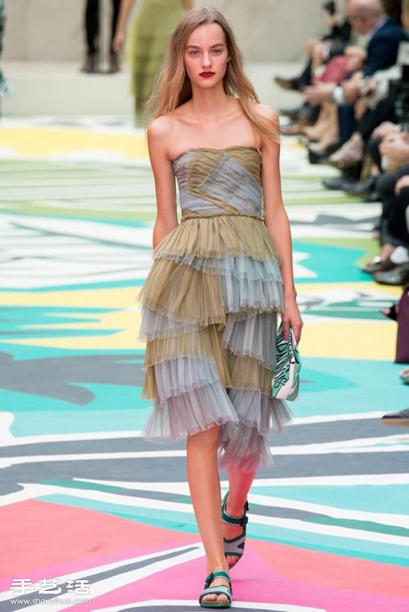Burberry Prorsum 2015 春夏女裝秀 -  rpnrmr.com