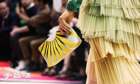 Burberry Prorsum 2015 春夏女裝秀 -  rpnrmr.com