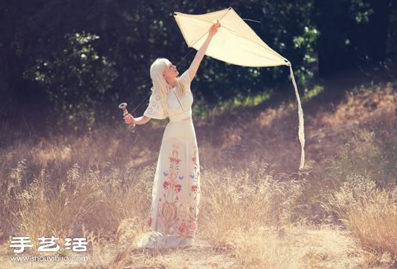 淡然美感Kirsten Dunst 演繹飄逸奢華秋裝 -  rpnrmr.com
