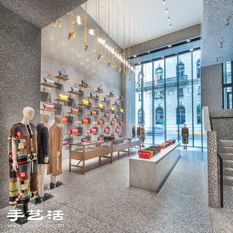 超大空間服飾店裝修設(shè)計 -  rpnrmr.com