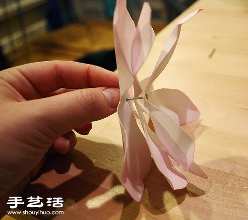 卡紙手工制作漂亮木蘭花的方法圖解教程 -  rpnrmr.com