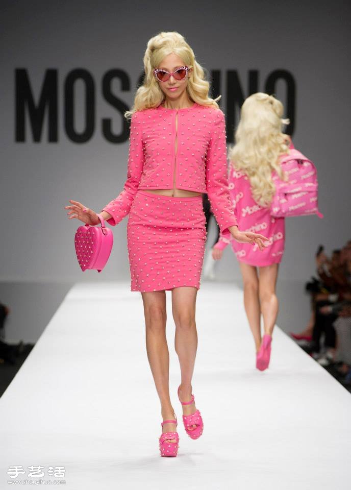 Barbie登上2015米蘭時裝周春夏女裝伸展臺 -  rpnrmr.com