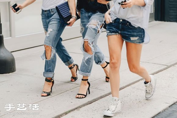 從時(shí)尚街拍中取經(jīng) 必學(xué)牛仔褲穿搭技巧 -  rpnrmr.com