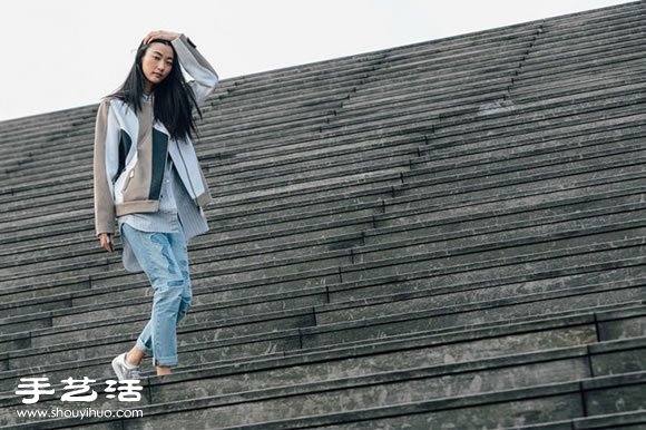 從時(shí)尚街拍中取經(jīng) 必學(xué)牛仔褲穿搭技巧 -  rpnrmr.com