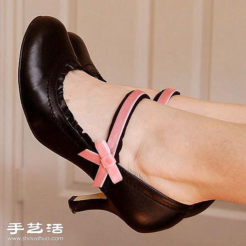 鞋子巧改造 增添可愛蝴蝶結(jié)裝飾圖解教程 -  rpnrmr.com