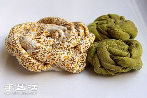 布頭手工DIY制作漂亮的布藝裝飾花圖解教程 -  rpnrmr.com