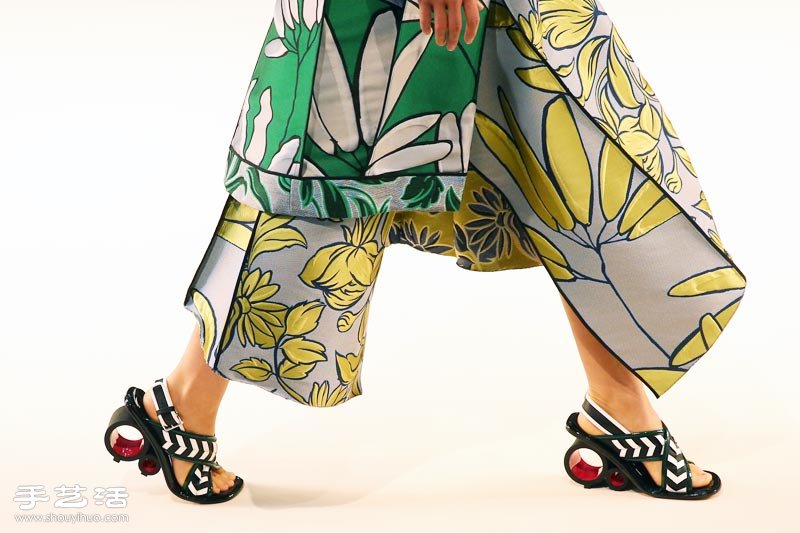 MARNI 位于米蘭的 2015 春夏時(shí)尚花市場(chǎng) -  rpnrmr.com