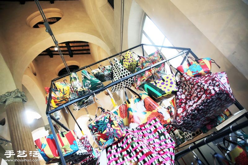 MARNI 位于米蘭的 2015 春夏時(shí)尚花市場(chǎng) -  rpnrmr.com