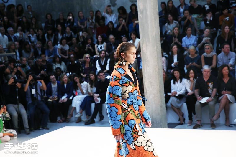 MARNI 位于米蘭的 2015 春夏時(shí)尚花市場(chǎng) -  rpnrmr.com