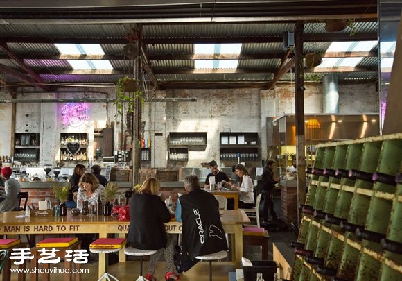 澳洲廢棄玻璃工廠改造后現(xiàn)代餐館裝修設(shè)計(jì) -  rpnrmr.com